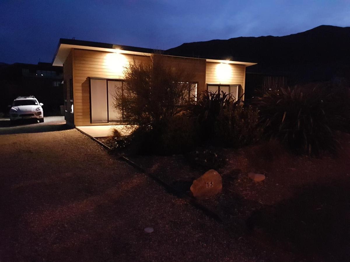 Simply Stunning Villa Wanaka Eksteriør bilde
